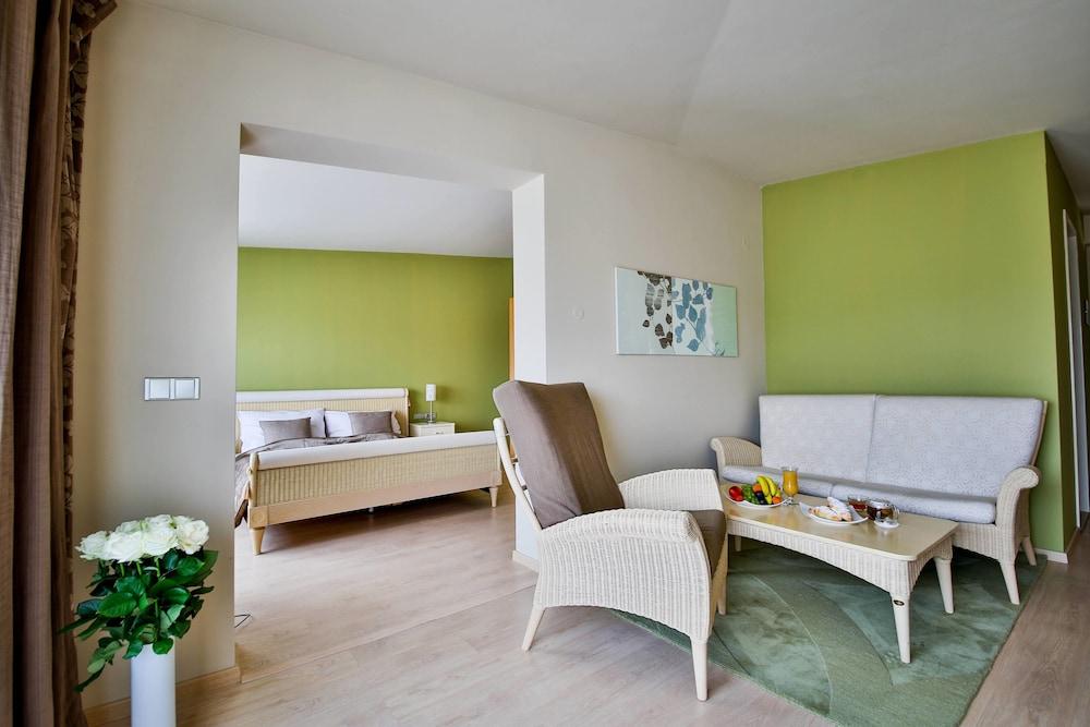 Modra Stodola Contactless Check-In Hotel Horomerice Exterior photo